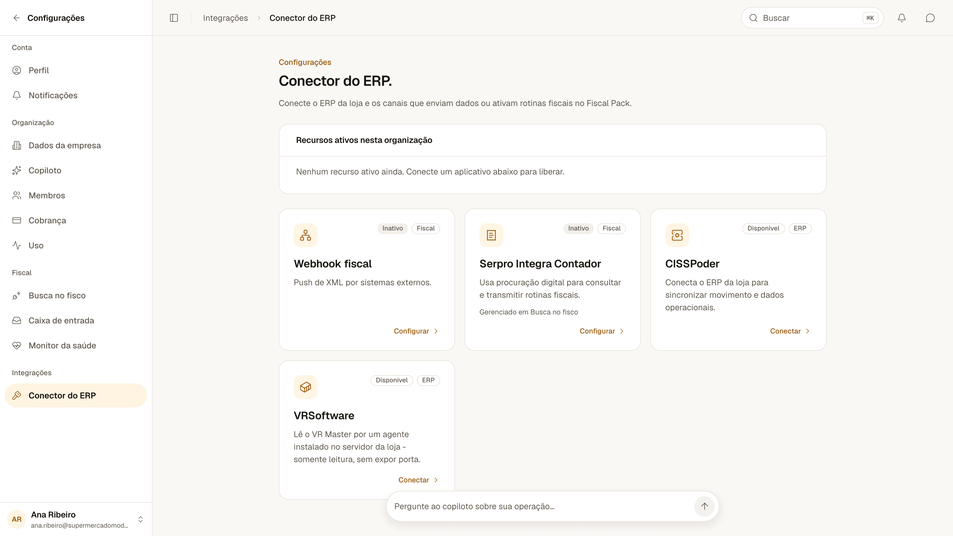 tela Conector do ERP em Configurações com o cartão Recursos ativos nesta organização e os cartões CISSPoder, VRSoftware, Webhook fiscal e Serpro Integra Contador