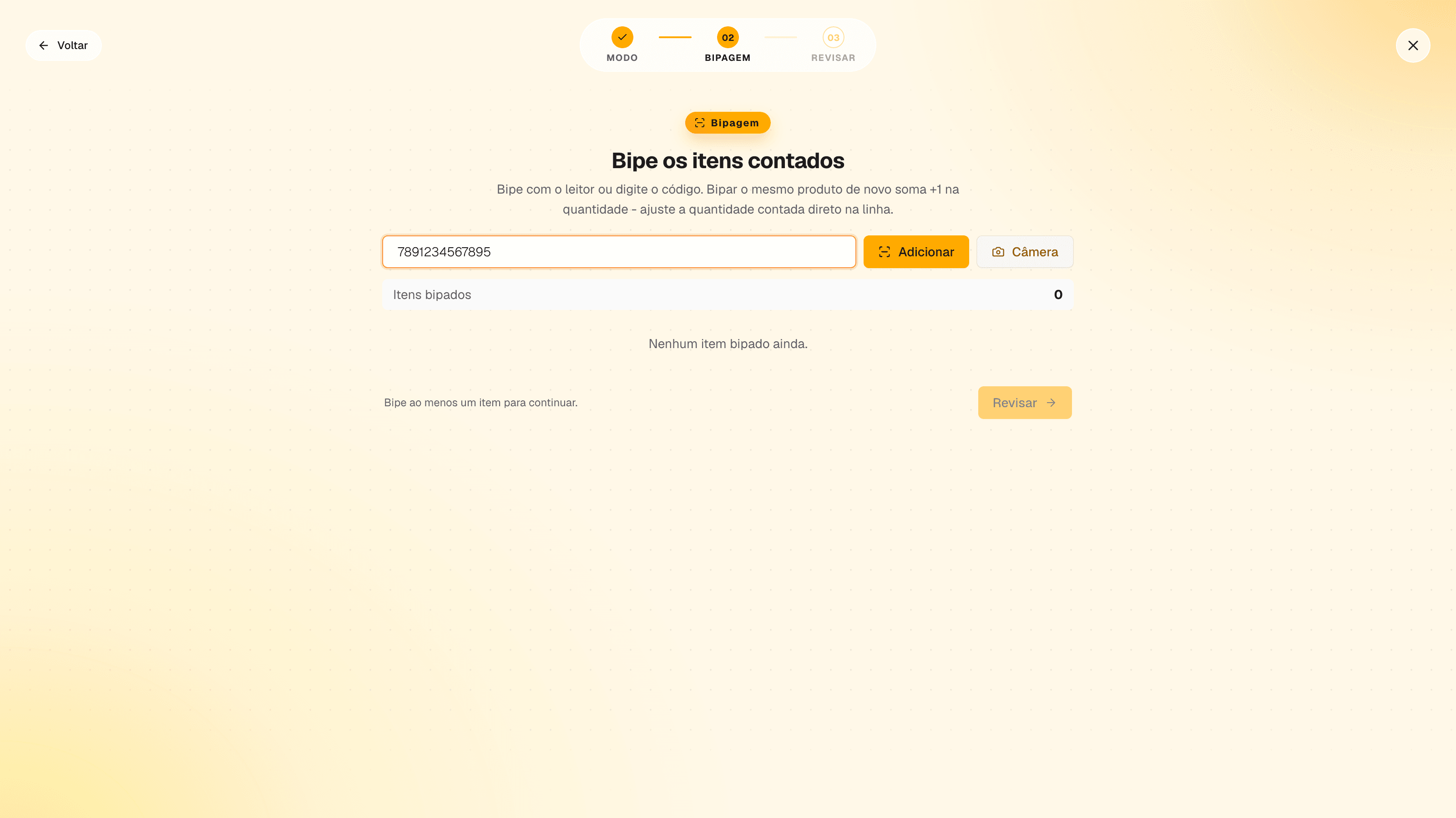 tela de contagem de estoque com leitor de código de barras em uso